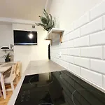 Apartman Apartament 23 Marca 5 & Parking *