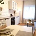 Apartament 23 Marca 5 & Parking Apartman