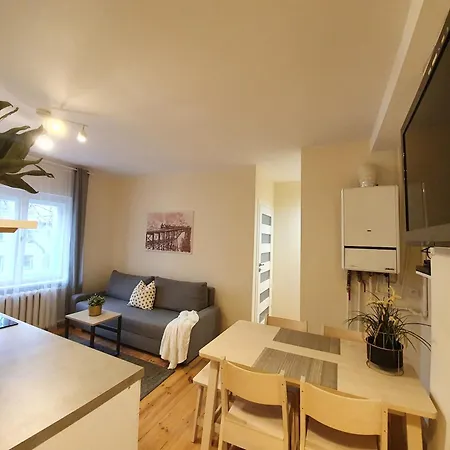 Apartament 23 Marca 5 & Parking Apartman *